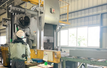 レーザー加工機での加工