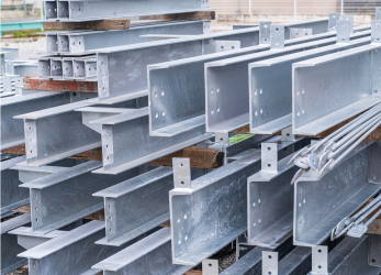 溶融亜鉛めっき処理を施した鉄骨梁